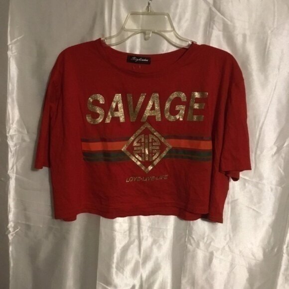 Red Cropped Graphic Screen Print Cropped Short Sleeve Savage Shirt M/L - Picture 1 of 3